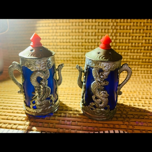 Vintage Cobalt Blue Glass Silver Dragon Shakers Occupied Japan - Picture 5 of 16